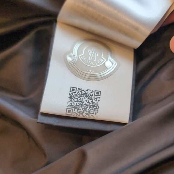 Moncler Navy Down Jacket - Picture 9 of 14